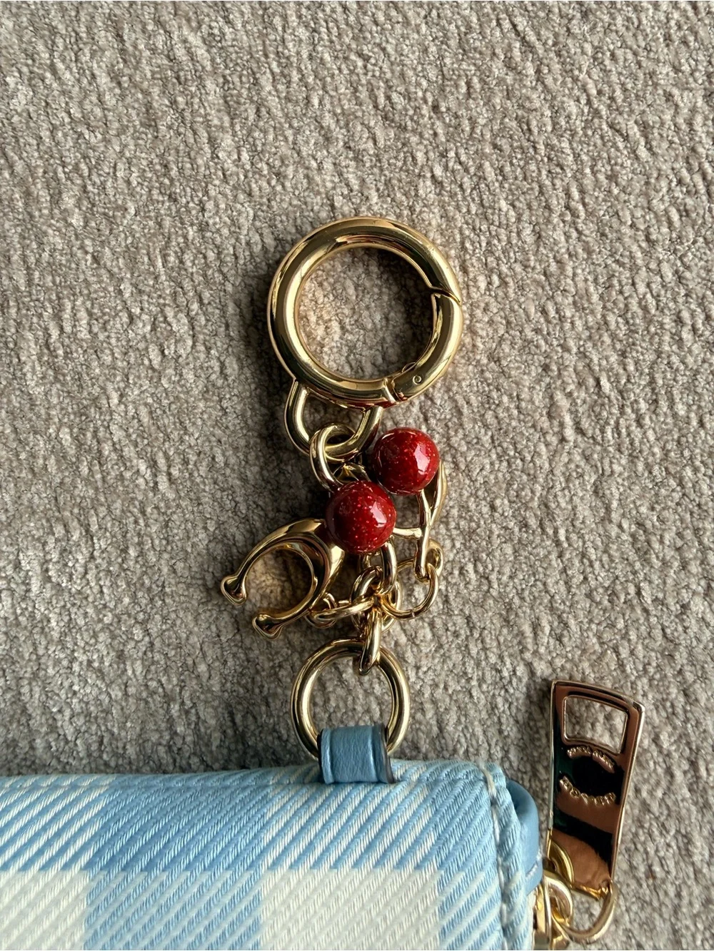 Coach compact zip